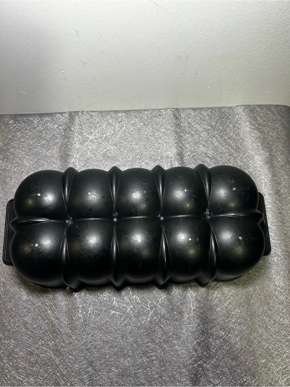 Nordic Ware Pro Cast Bundt Loaf Cake Baking Pan 9 Cup Capacity Made in USA